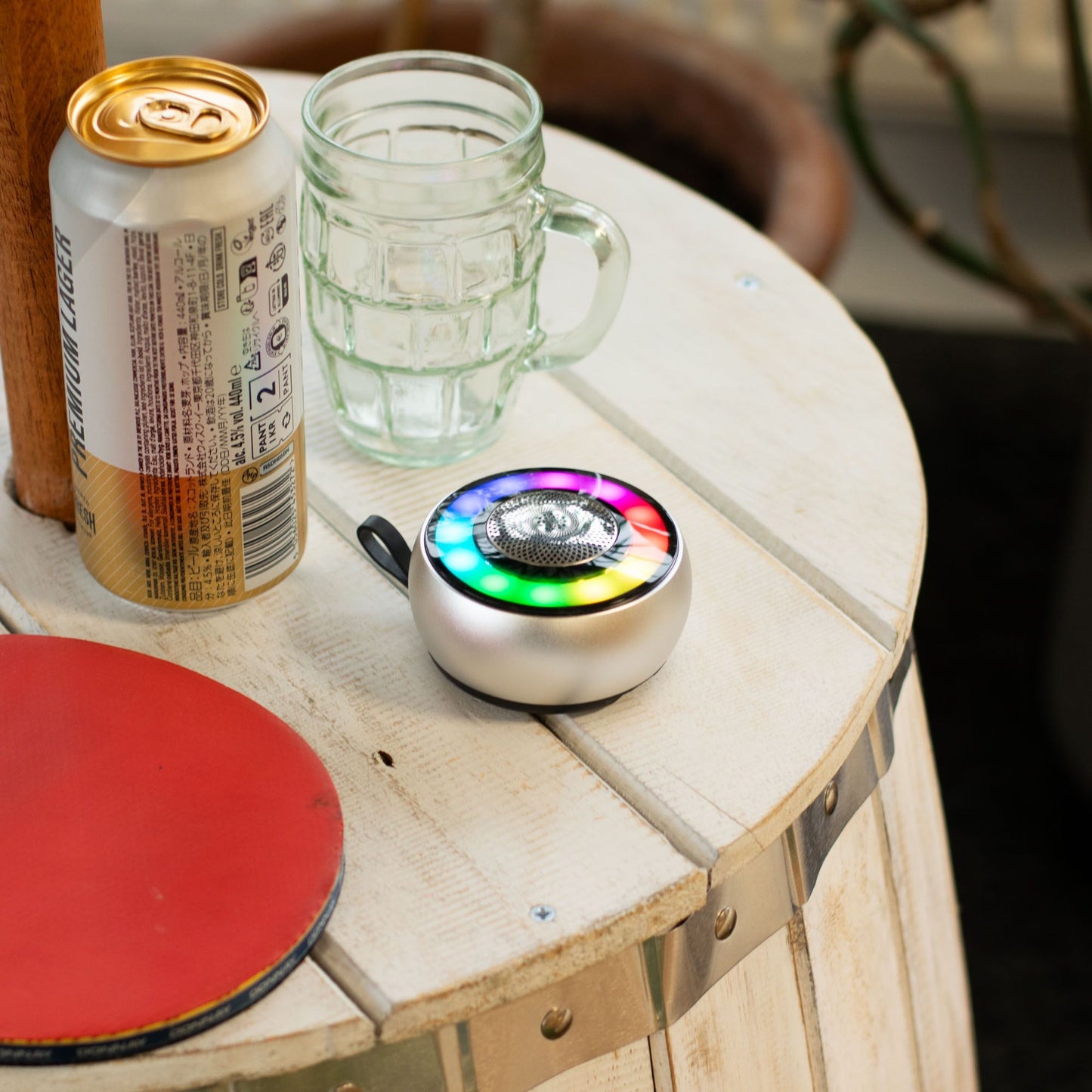Altavoz mini plateado con efecto de iluminación Mandela