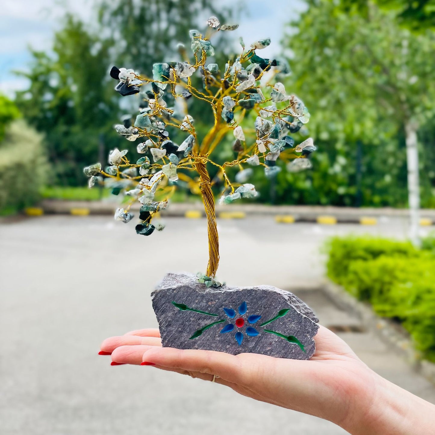Árbol de Agata sobre Base de Piedra - 160 Gemas Naturales