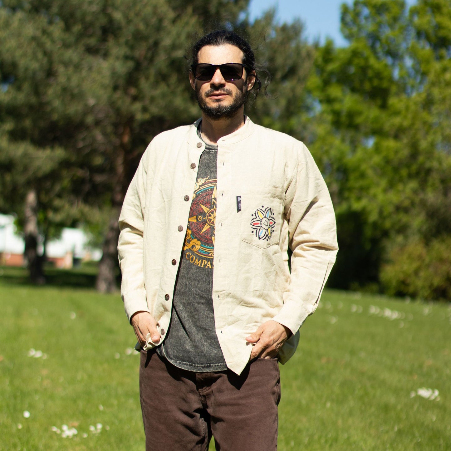 Nomad Sari Camiseta de algodón lavado a piedra - Brújula de la Vida - Carbón - Mediano