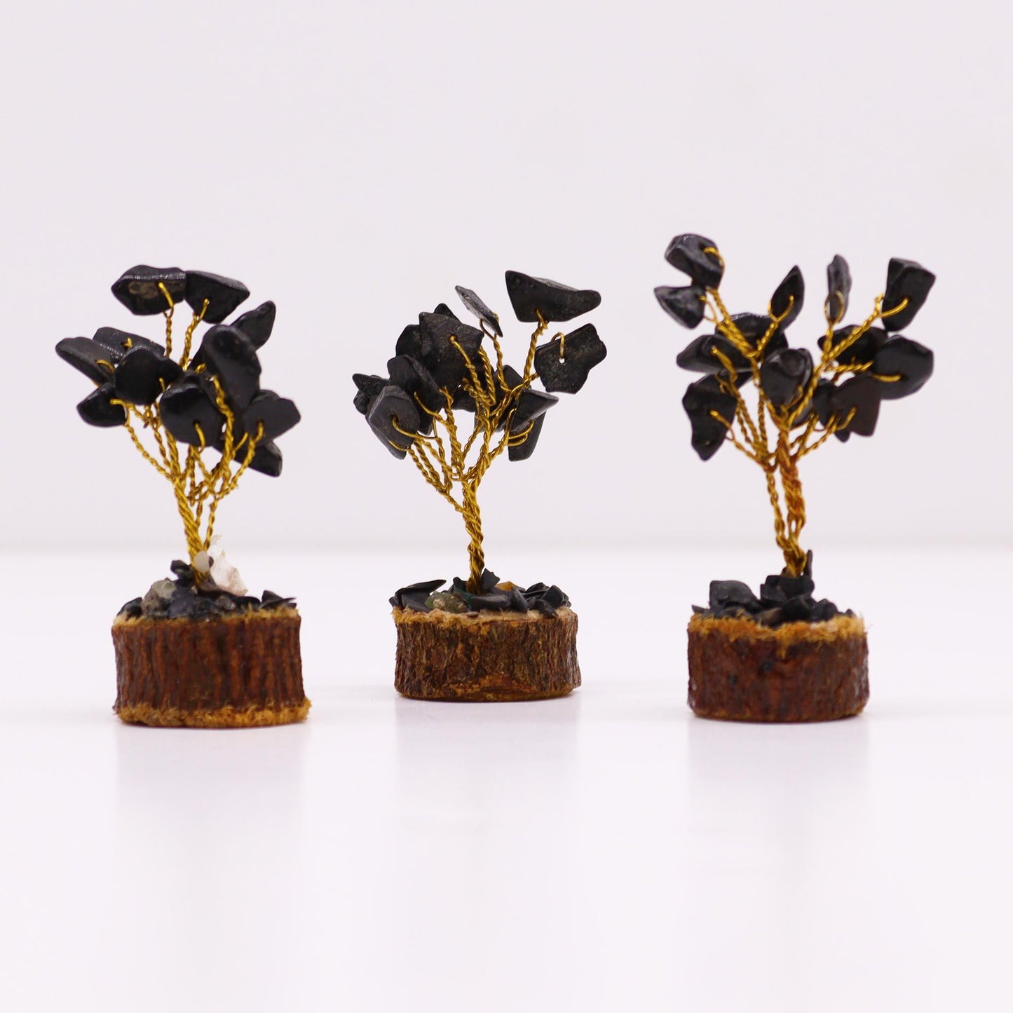 Mini árbol de Ágata Negra sobre base de madera - 15 Gemas Naturales