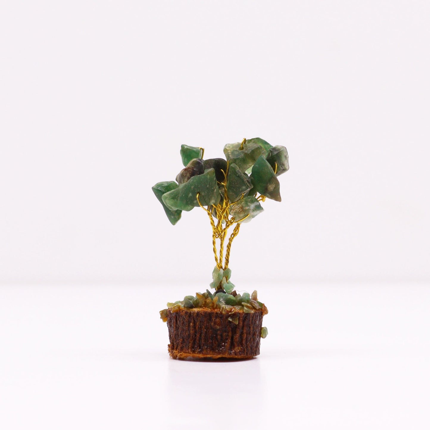 Mini árbol de Aventurina Verde sobre base de madera - 15 Gemas Naturales
