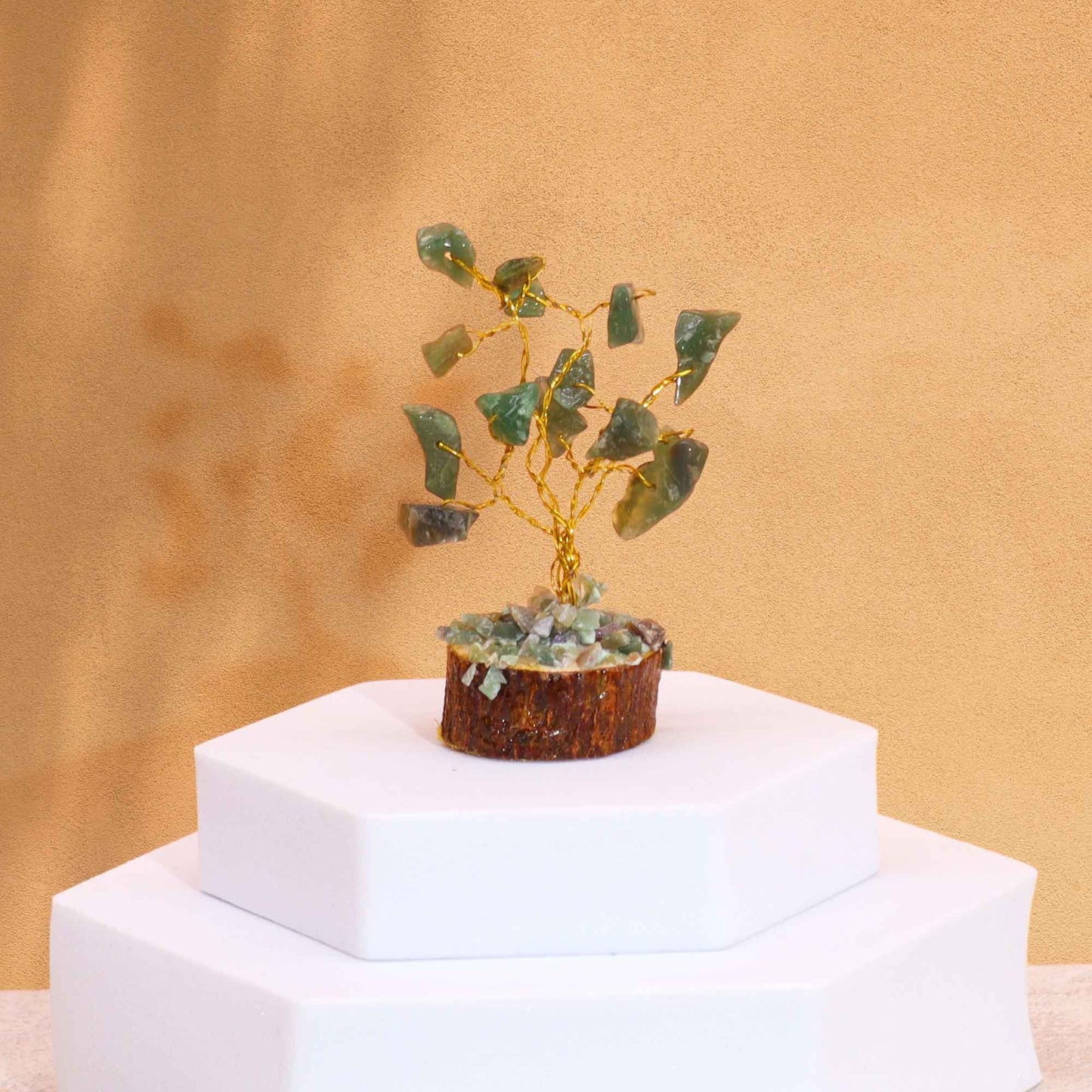 Mini árbol de Aventurina Verde sobre base de madera - 15 Gemas Naturales