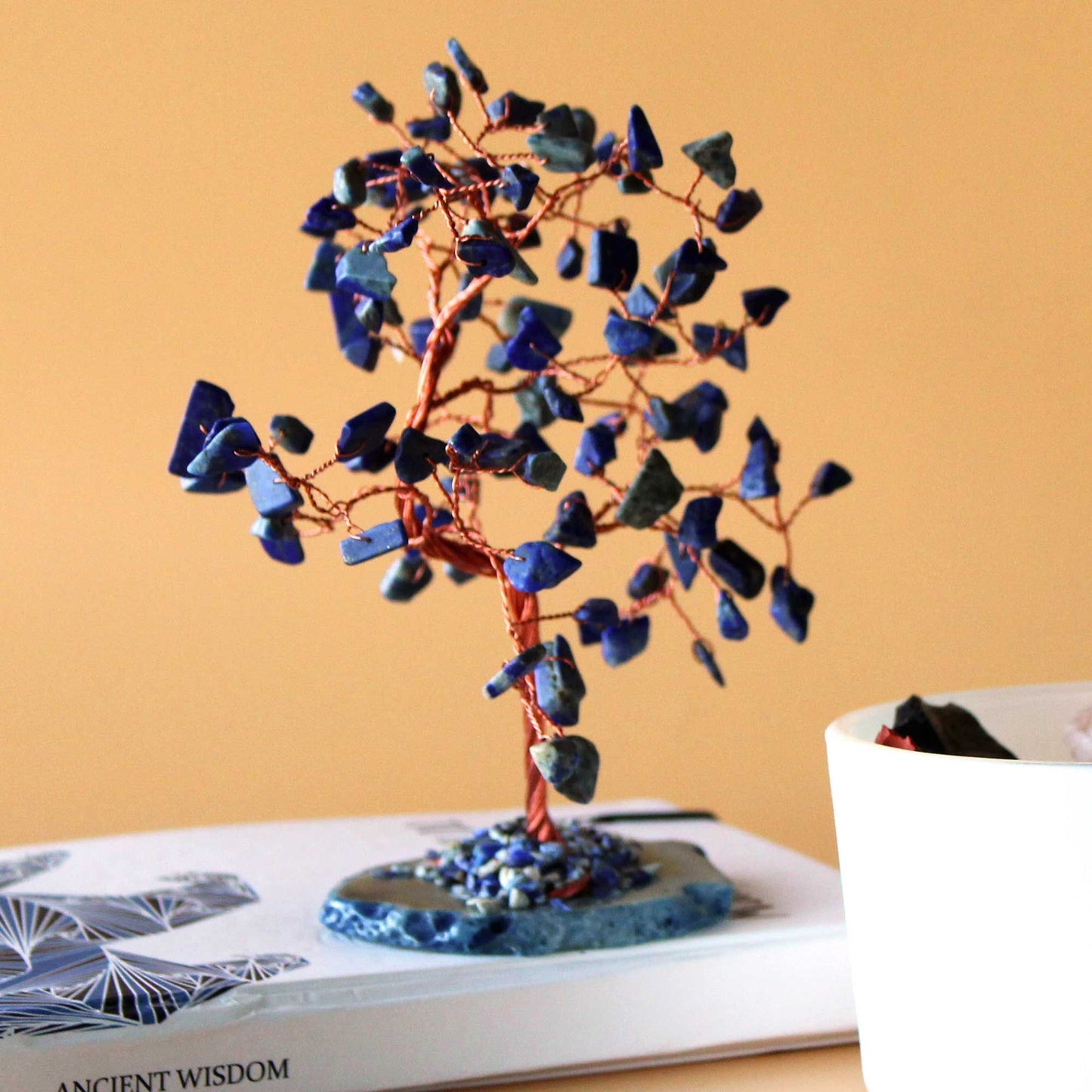 Árbol de Sodalita sobre base de Ágata azul - 100 Gemas Naturales