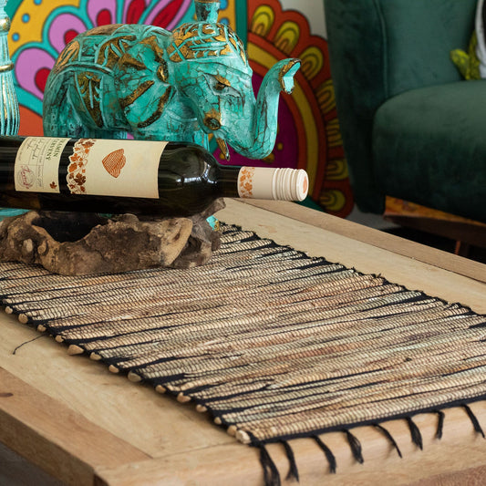 Camino de Mesa de Jacinto de Agua - Tigre Negro con Flecos - 150cm x 36cm