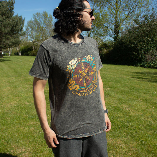 Nomad Sari Camiseta de algodón lavado a piedra - Brújula de la vida - Gris carbón - Pequeño